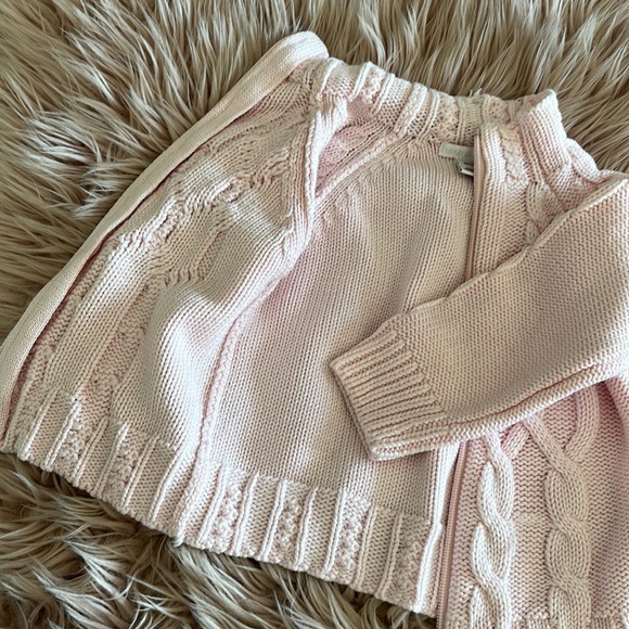 H&M Sweater - Picture 2 of 3